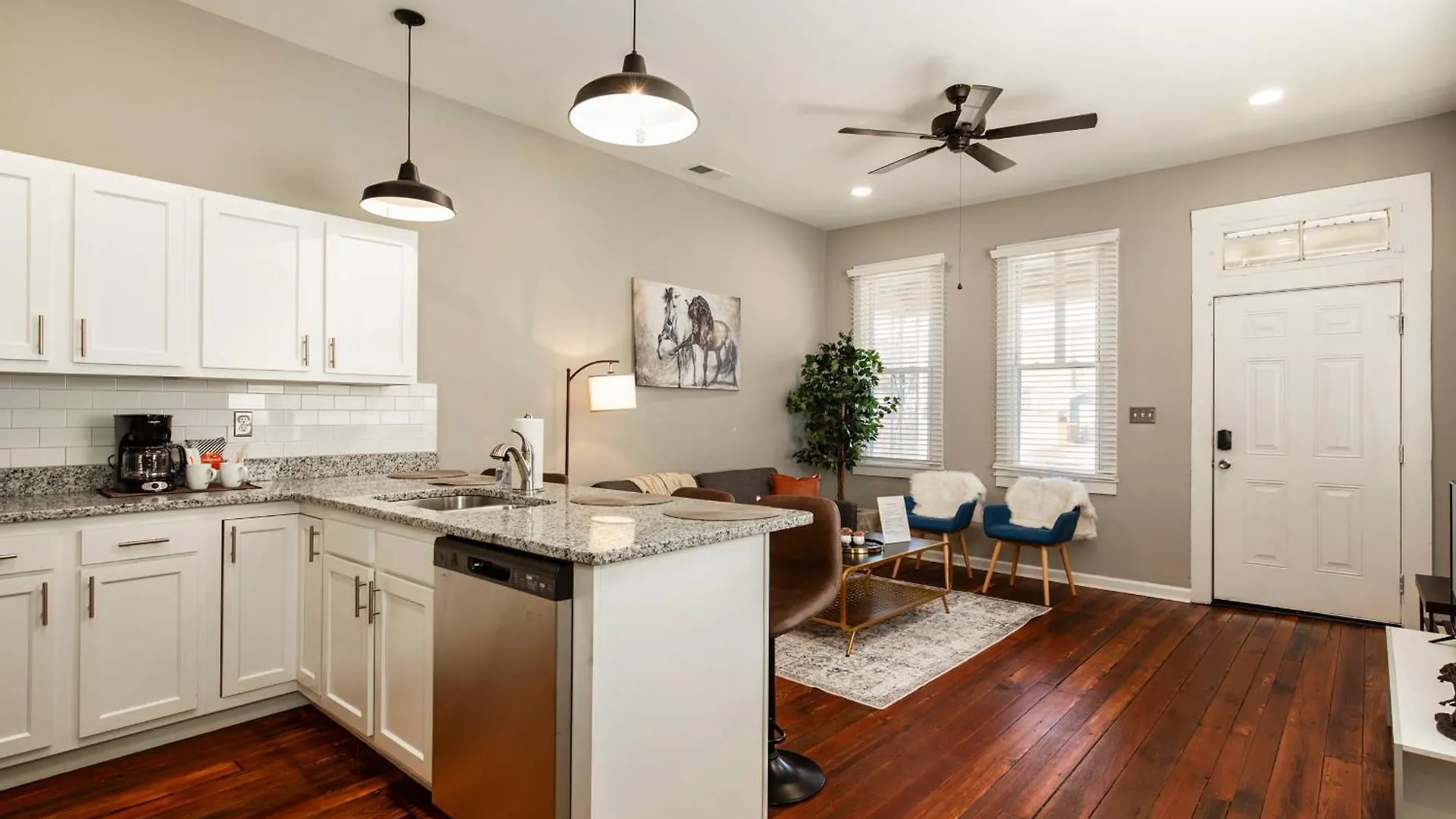 Historic Cozysuites 4Br 2Ba With A Modern Touch Louisville United States