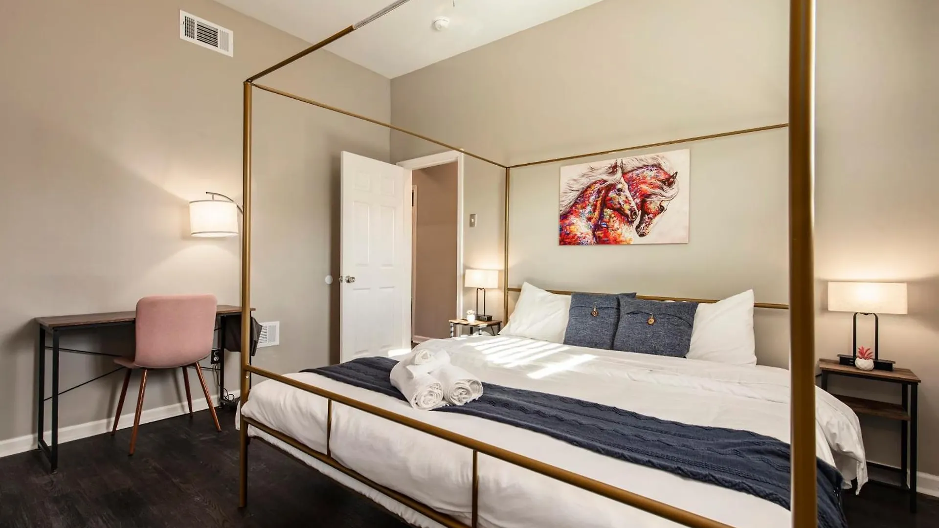 Holiday home Historic Cozysuites 4Br 2Ba With A Modern Touch Louisville
